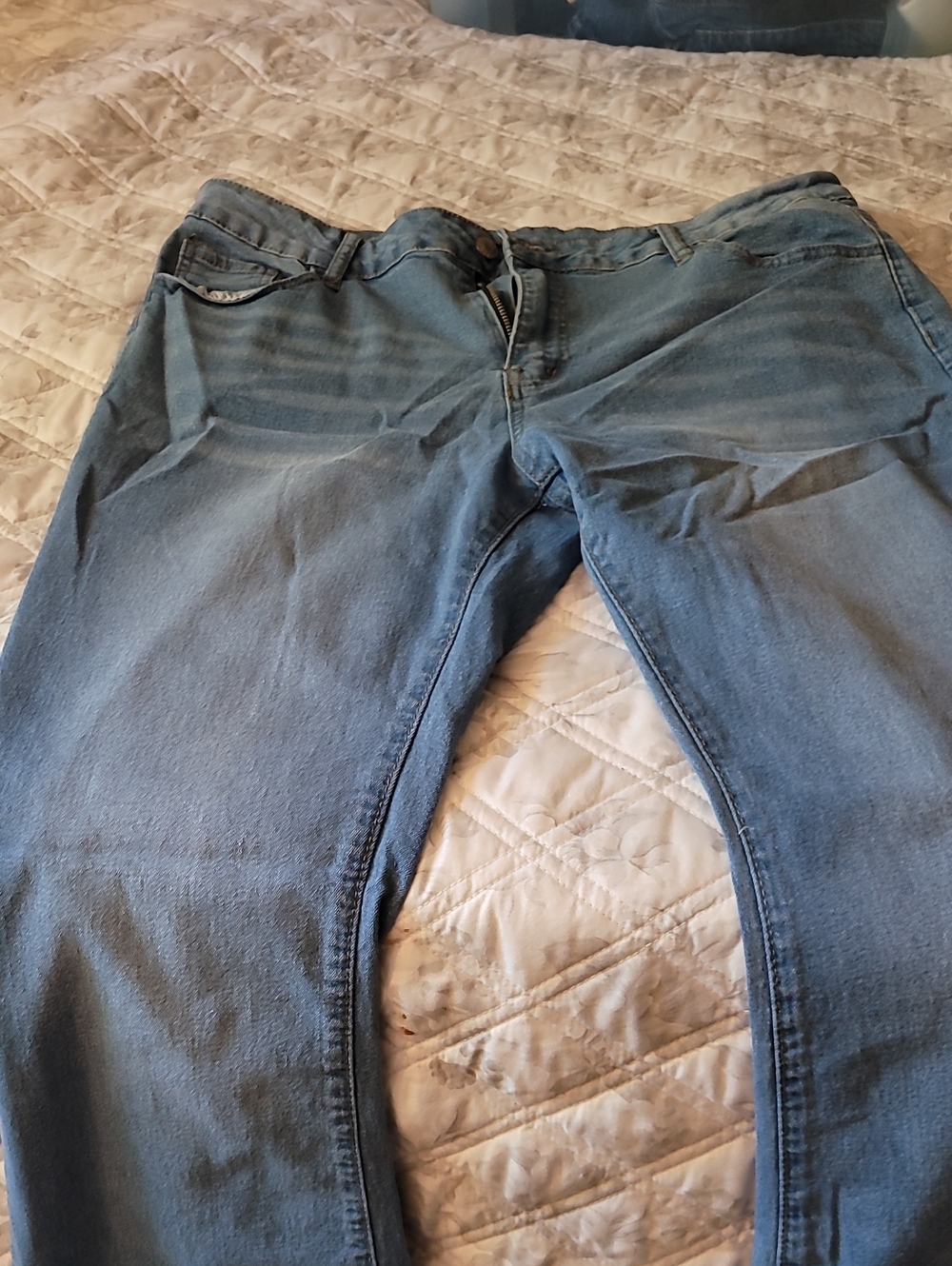 Slim Straight Women's Jeans in Mid Blue